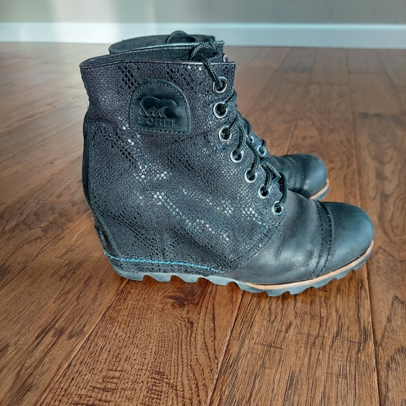 Sorel 1964 PDX Premium Wedge Bootie Snakeskin leather Joan of Arctic Size 7.5 - Picture 1 of 7